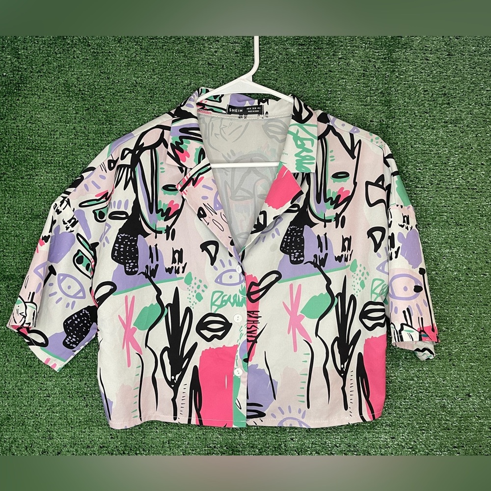 SHEIN Graphic Button Down Crop Top